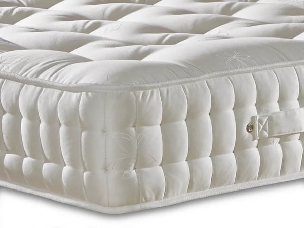 Deluxe Natural Touch Tufted Pocket 1000 Mattress