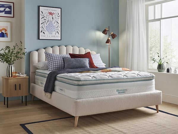 Silentnight UltraGel Cool-to-Touch 2000 Mirapocket Pillow Top Mattress